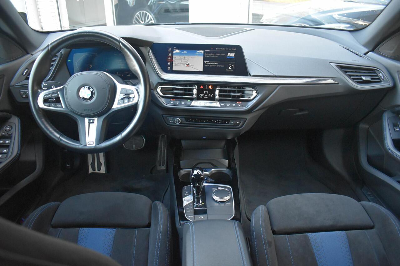 BMW 2-SERIE Gran Coupé 218i Aut. M-Sport Sportstoelen Keyless Camera Navi