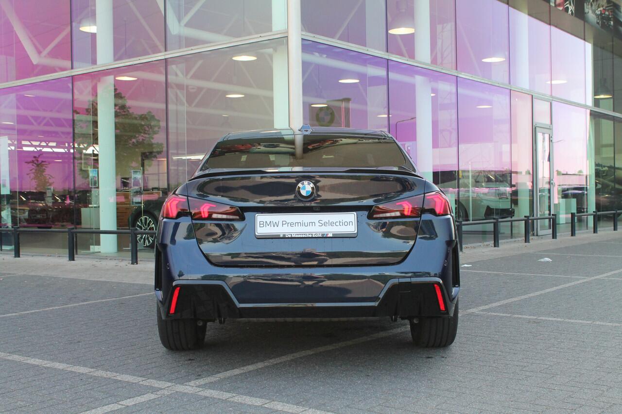 BMW 2-SERIE Gran Coupé 220 High Executive M Sport Automaat / Panoramadak / Sportstoelen / Adaptieve LED / M Adaptief onderstel / Comfort Access / Parking Assistant Plus