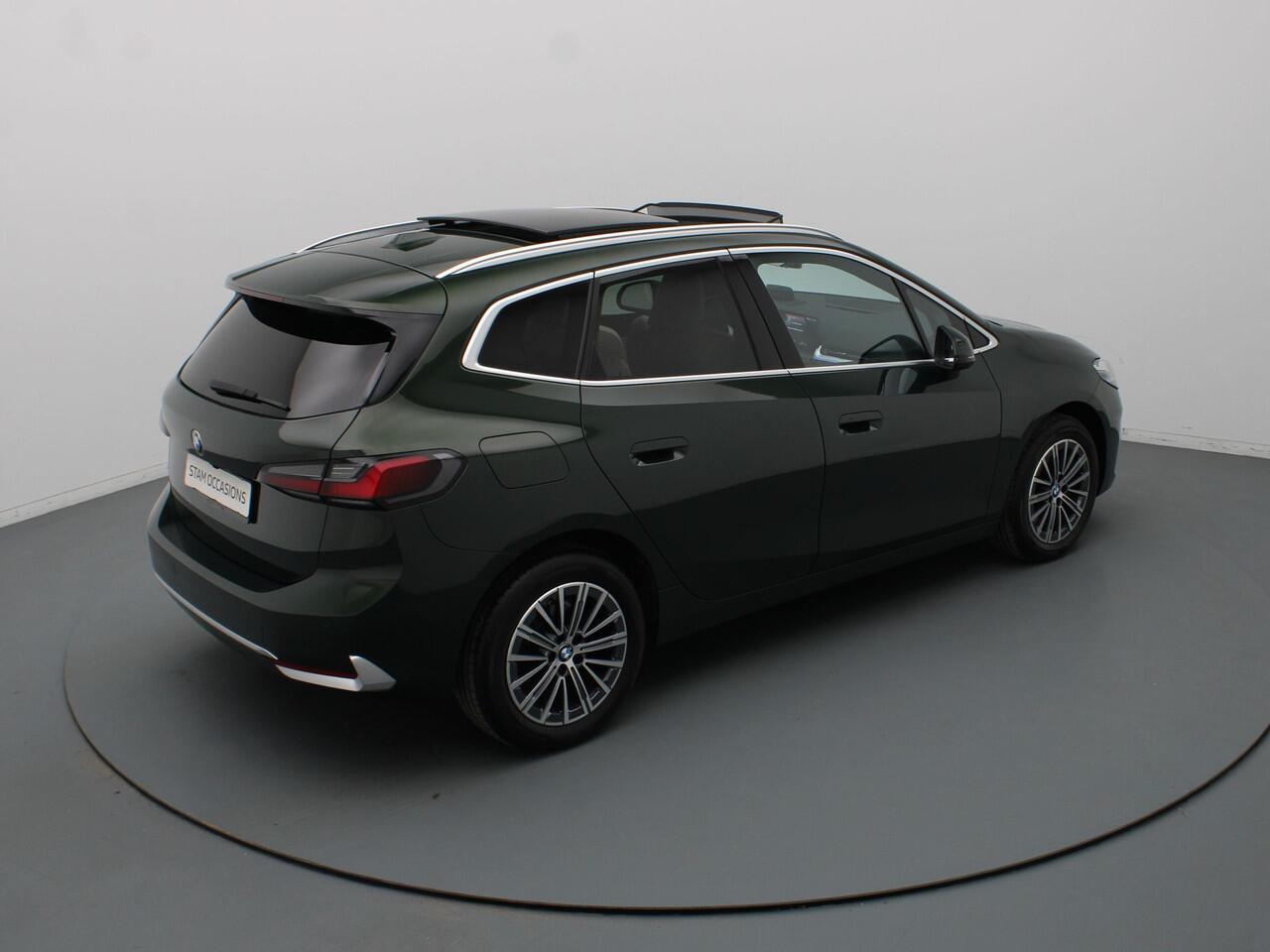 BMW 2-SERIE 135pk Active Tourer Automaat 218i 360° Camera | Cruise | Navi | Parkeersens. v+a | Stoelverw. | Panoramadak