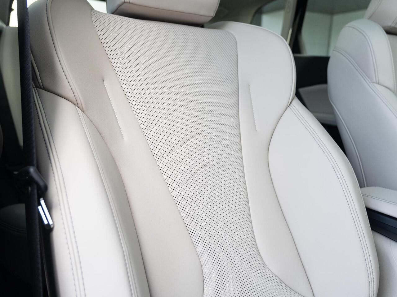 BMW 2-SERIE Active Tourer 225e xDrive | Luxury Line | Innovation Pack | Comfort Pack | Travel Pack