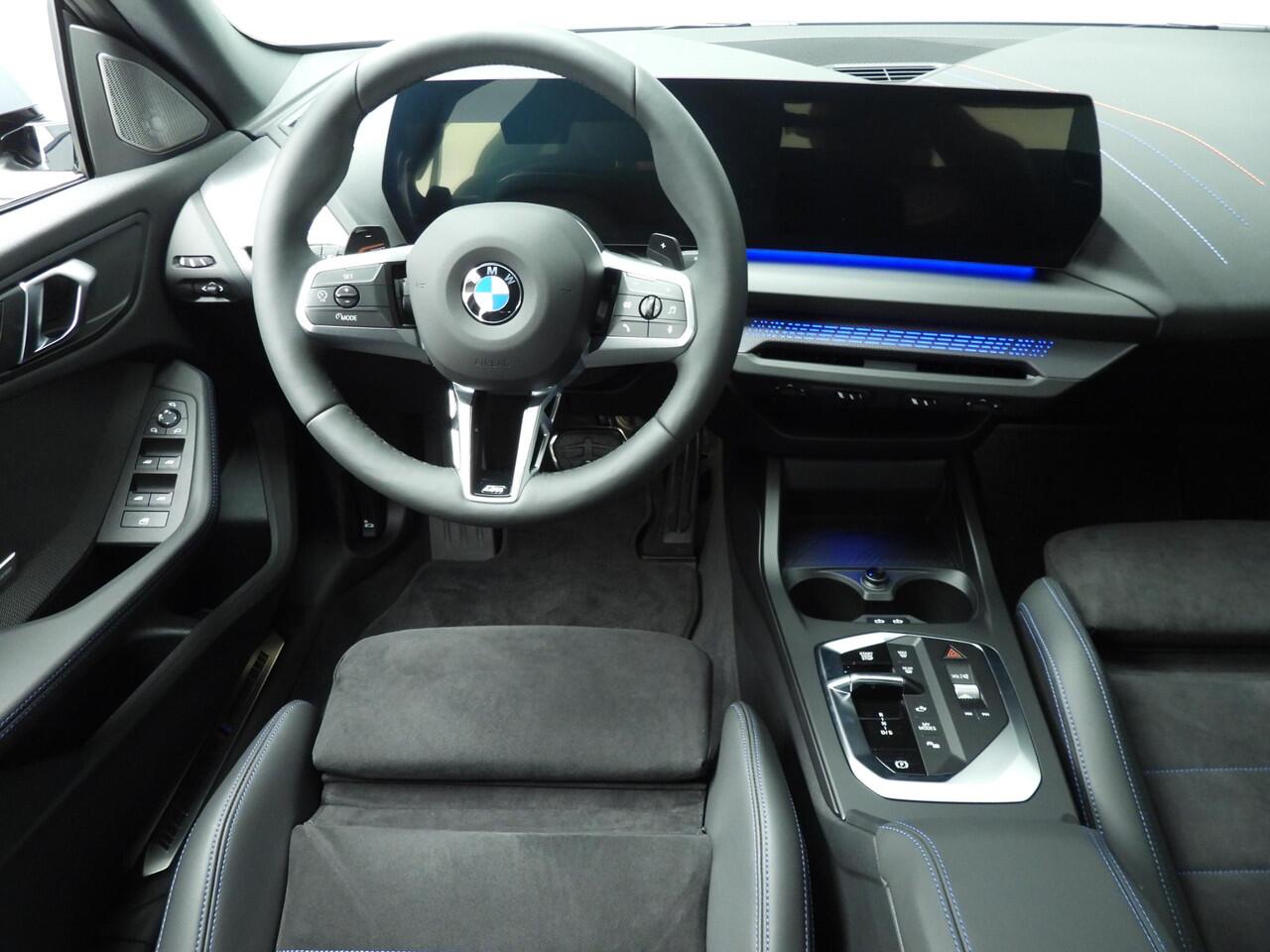 BMW 2-SERIE Gran Coupé 220 M-Sportpakket | LED | Navigatie | Active cruise | Stoelverwarming | Keyles go | DAB | Harman-kardon sound | Alu 19 inch