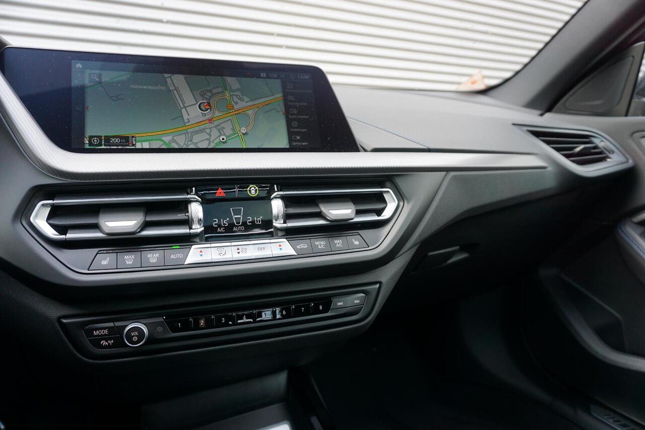 BMW 2-SERIE Gran Coupé 218i M Sportpakket Pro | Premium Pack | Comfort Pack | Travel Pack | Glazen panoramadak