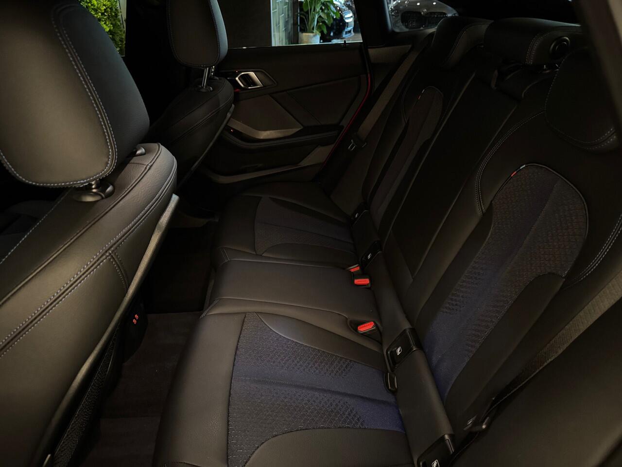 BMW 2-SERIE Gran Coupé 218i | M-sport | Head-up | Adapt Cruise