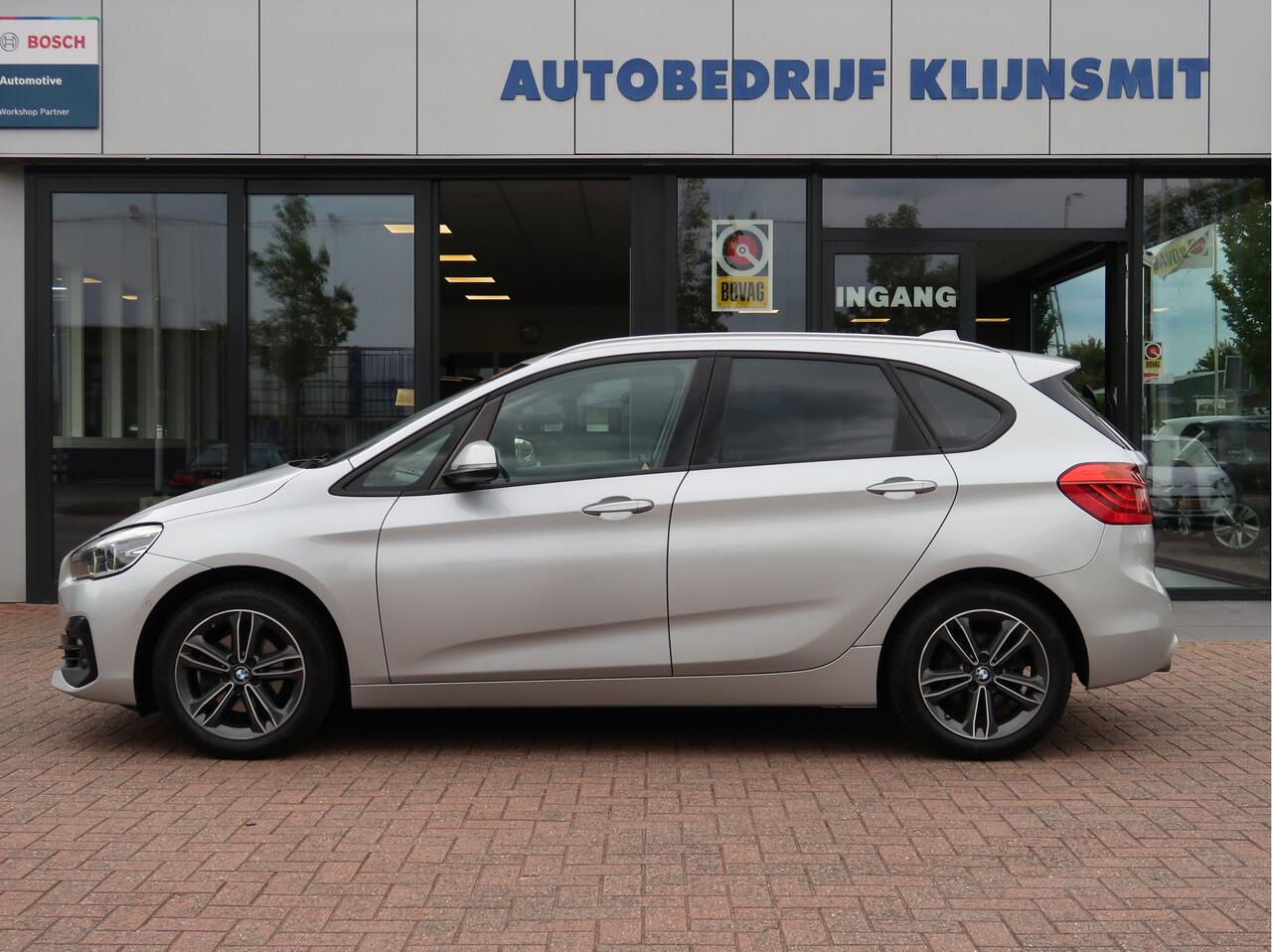 BMW 2-SERIE Active Tourer 218i Executive Edition | Comf Stoelen | Trekhaak |