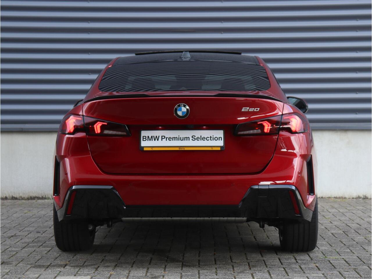 BMW 2-SERIE Gran Coupé 220 | M Sportpakket Pro | Panodak | Harman Kardon | Getint Glas | Premium Pack | Driving Assistant | Comfort Acces | 18'' LMV