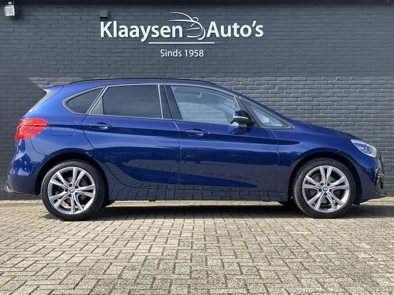 BMW 2-SERIE Active Tourer 220i High Executive Edition 192 pk M-sport AUT. | dealer onderhouden | navigatie | panoramadak | trekhaak