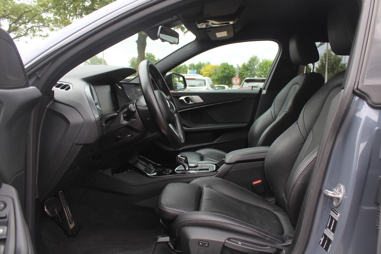 BMW 2-SERIE Gran Coupé 218i High Exe. Ed. M Sport 37.437 km! / Camera / Leder / Navigatie / 18'' / ACC / DAB / Virtual Cockpit / Stoelverwarming / Cruise Control