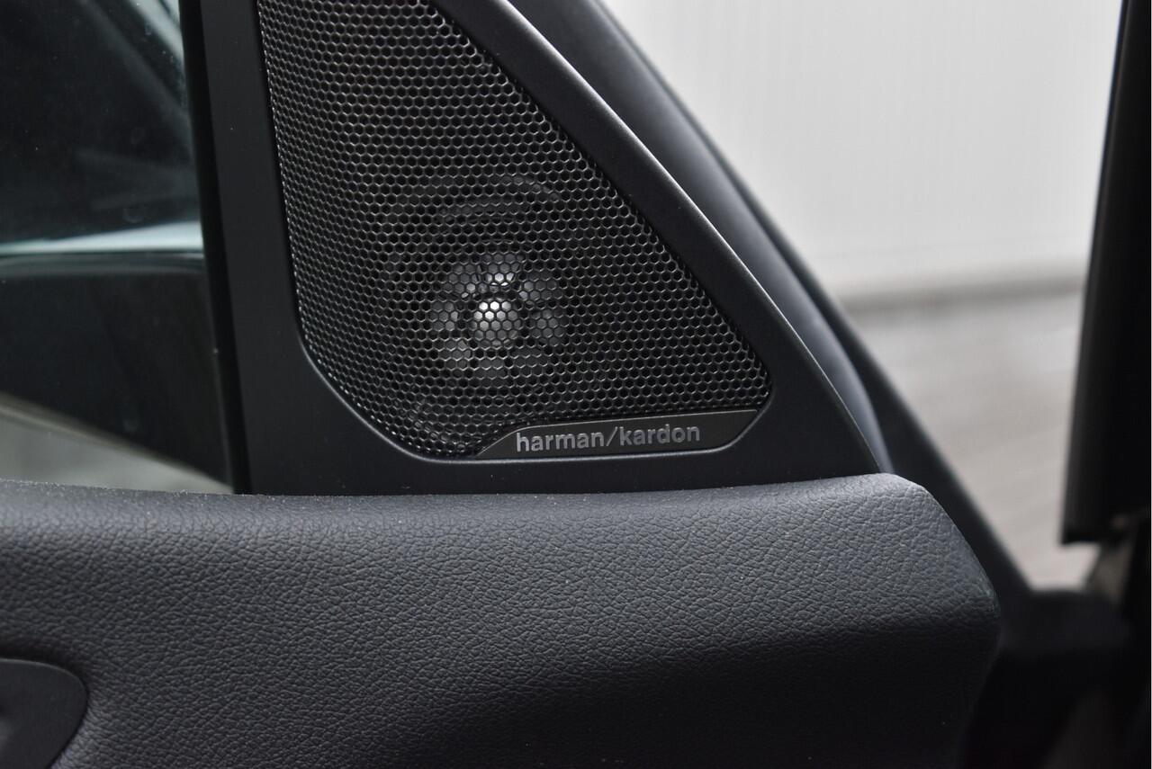 BMW 2-SERIE Gran Coupé 220i M-sport Head up, Adaptive cruise, Camera, Stoel/stuurverwarming, Carplay