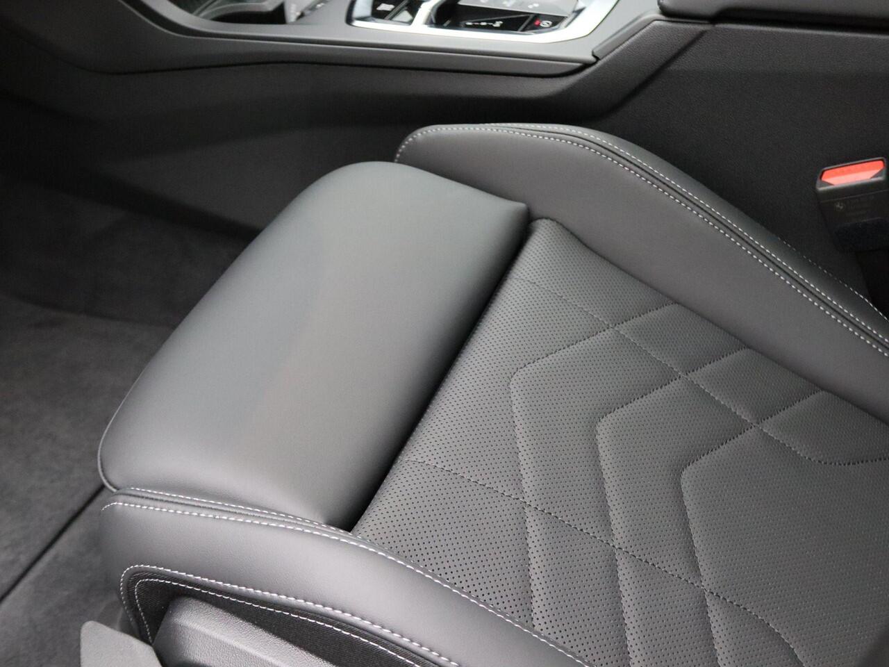 BMW 2-SERIE Gran Coupé 220 M Sportpakket Pro | Premium Pack | Stuurwielrand Verwarmd | Panoramadak | Driving Assistant | Harman Kardon | 18''