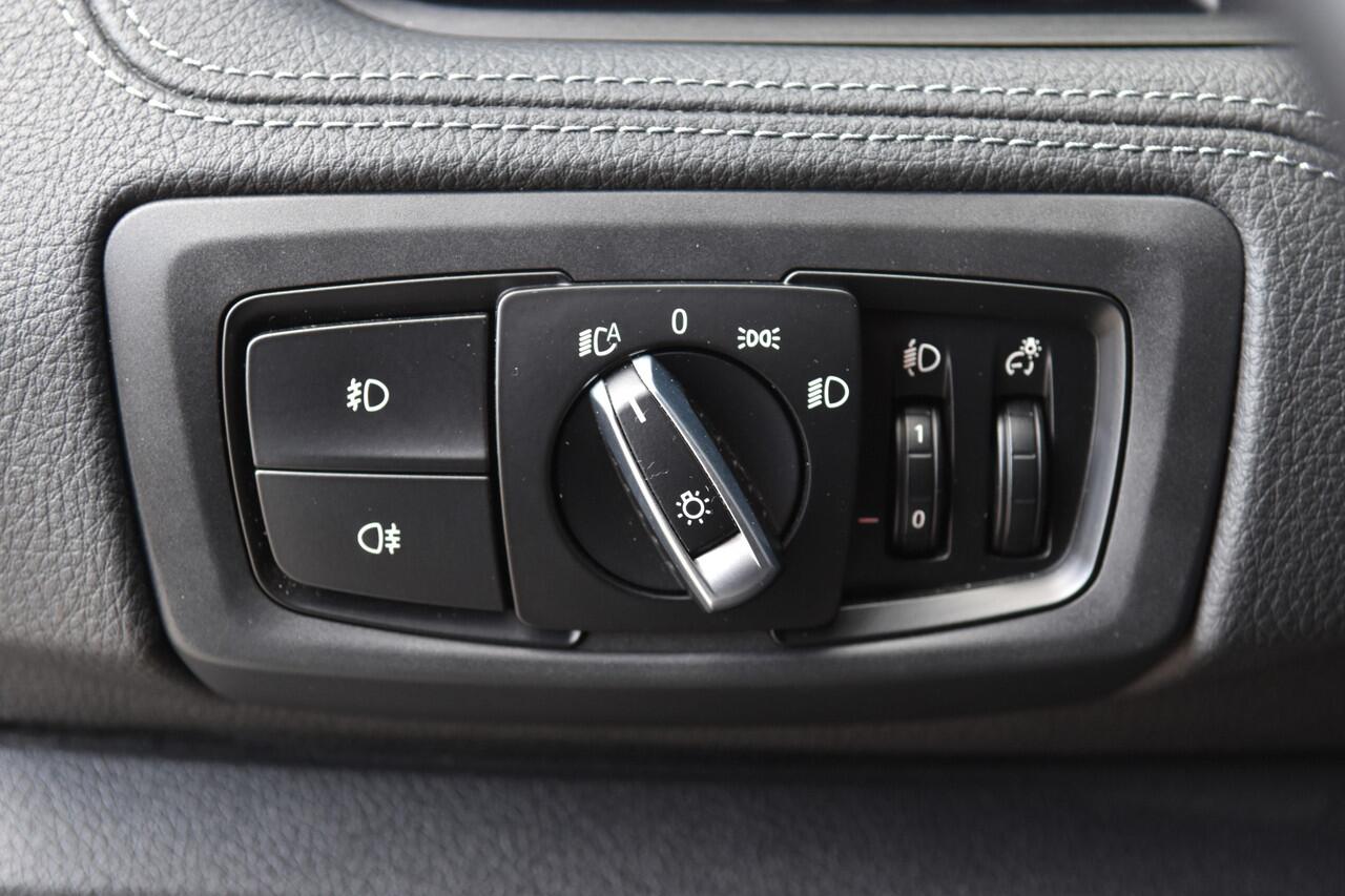 BMW 2-SERIE Active Tourer 218i Executive Edition * Head-up * Sportline uitvoering * LED * Facelift *