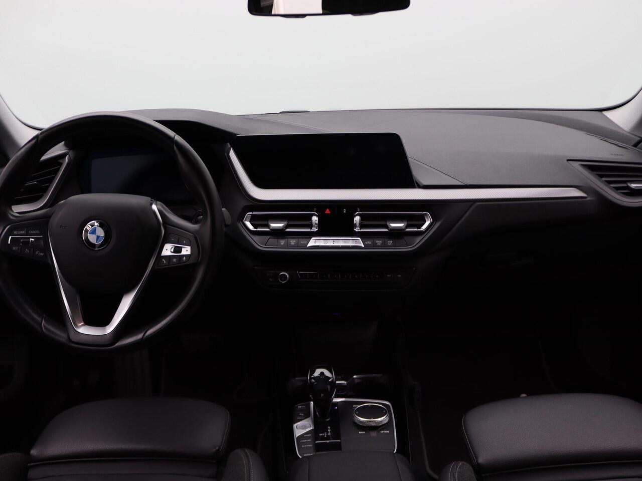 BMW 2-SERIE Sserie Gran Coupé 218i Sport Line | DAB | BMW Live Cockpit Professional | 17"