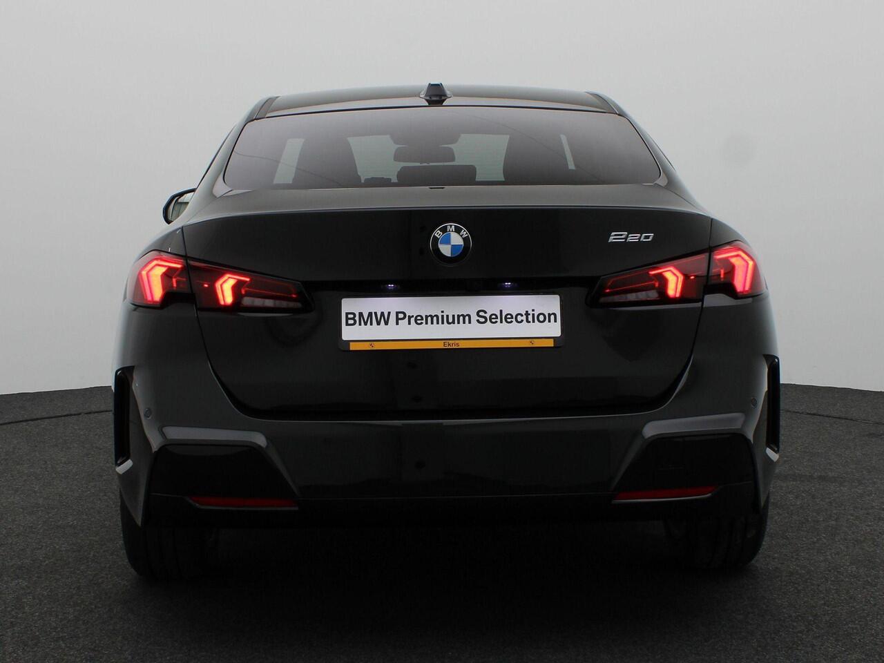 BMW 2-SERIE Gran Coupé 220 Driving Assistant Plus | Sportstoelen voor | Achteruitrijcamera | Premium Pack | 17" | Ekris Selection