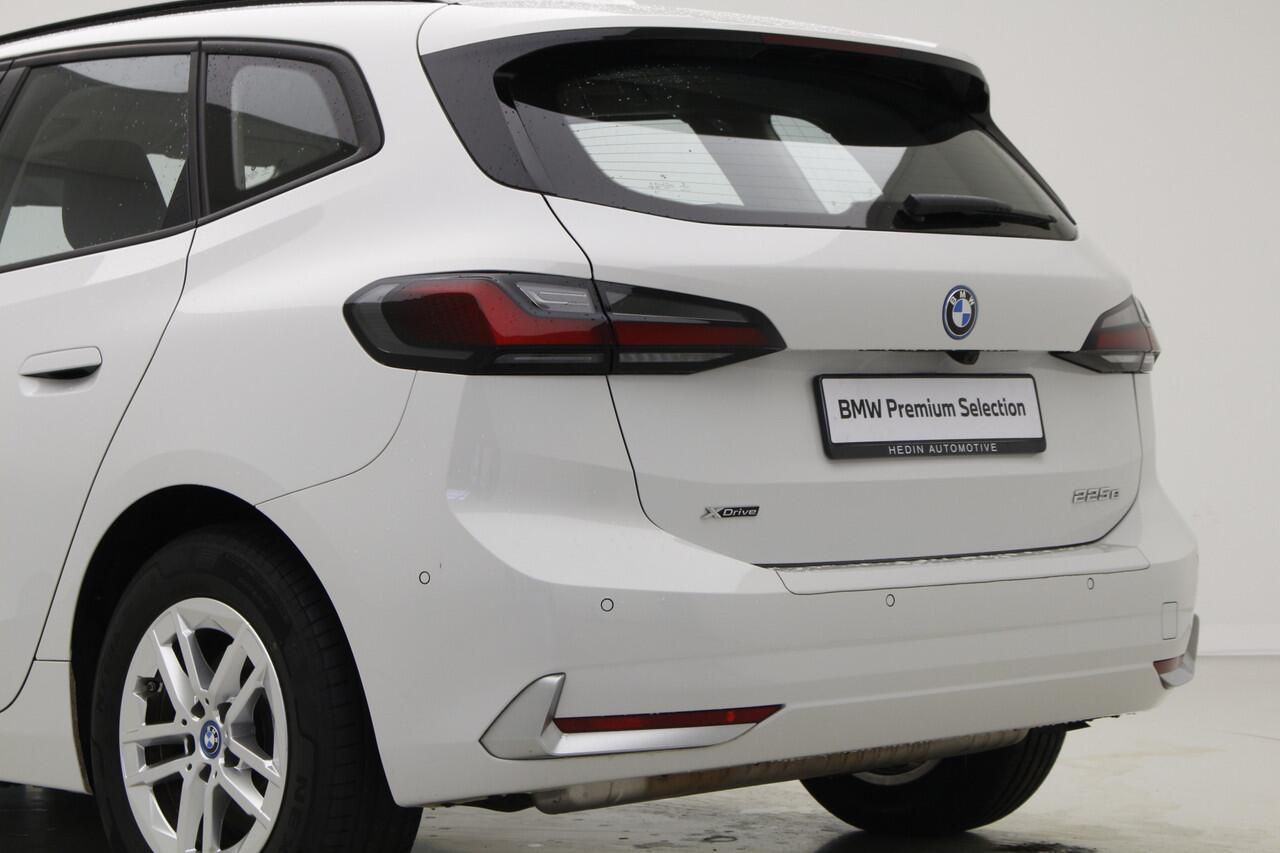 BMW 2-SERIE Active Tourer 225e xDrive | Driving Assistant Professional | Stoelverwarming |