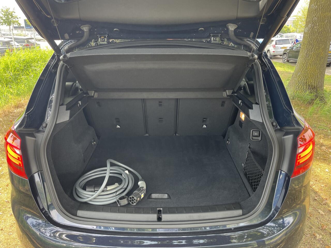 BMW 2-SERIE Active Tourer 225xe iPerformance Executive Leer Stoelverwarming PDC voor en achter info: M.safari 0492588976