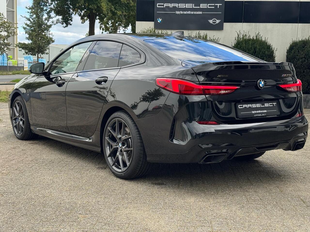 BMW 2-SERIE Gran Coupé M235i xDrive High Exe, M Performance, Schaalstoel, Head-up, Harman/Kardon, Adaptive Cruise . Neem contact op en we maken een afspraak!