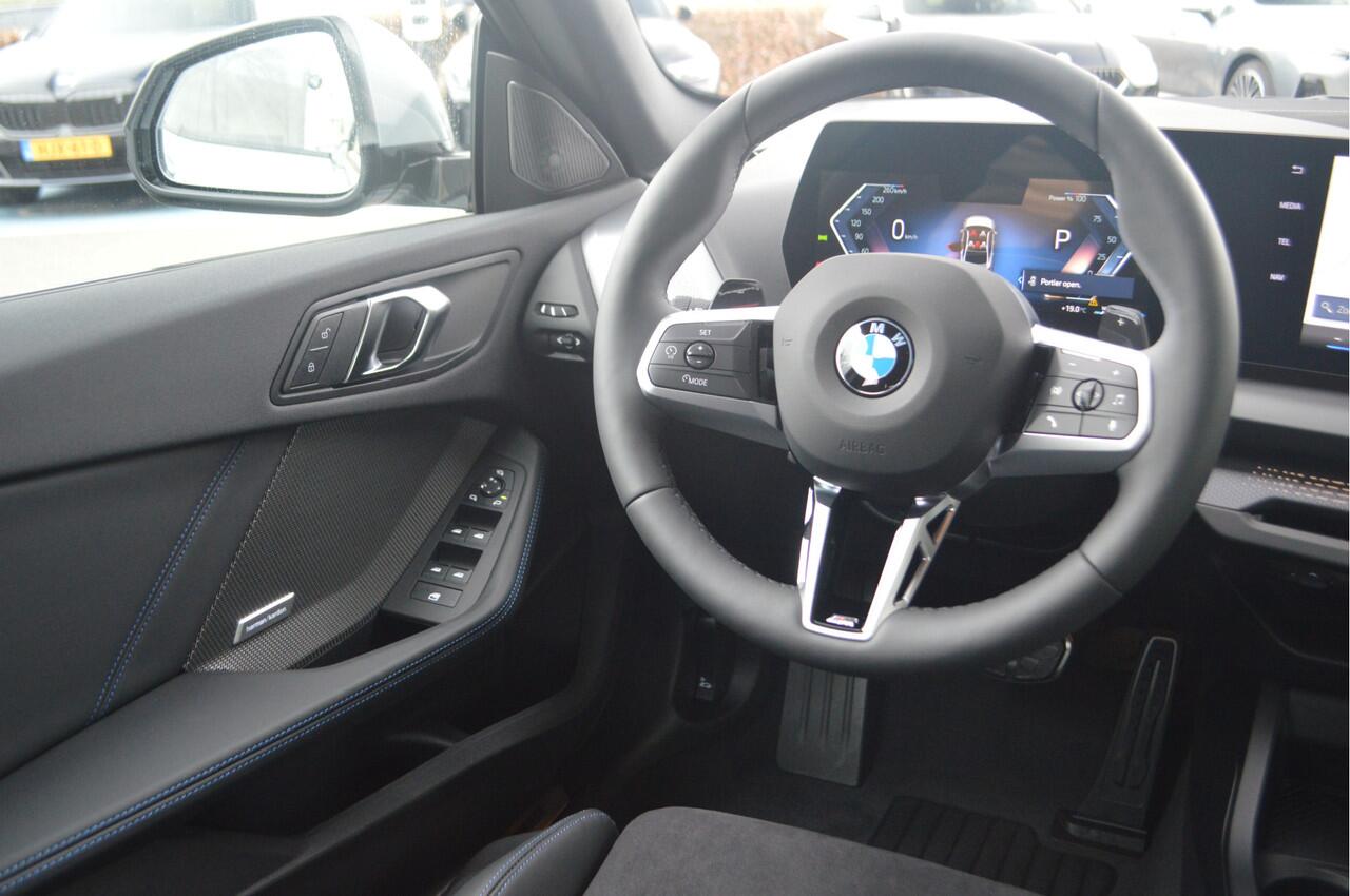 BMW 2-SERIE Gran Coupé 220 M Sport Automaat / Sportstoelen / Adaptieve LED / M Adaptief onderstel / Comfort Access / Parking Assistant / Stoelverwarming