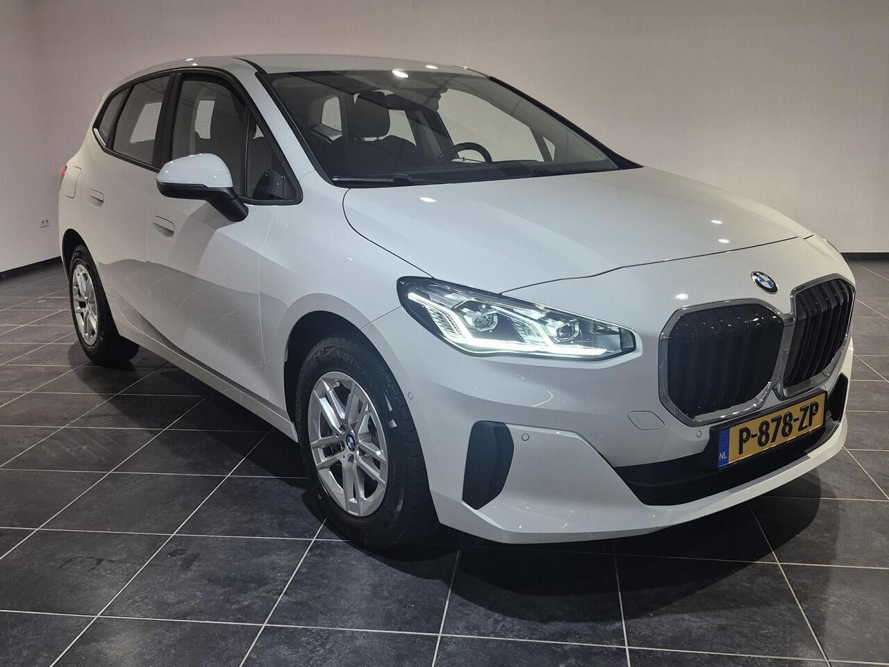 BMW 2-SERIE Active Tourer 218i | Wegklapbare trekhaak | Harman/ Kardon Audio
