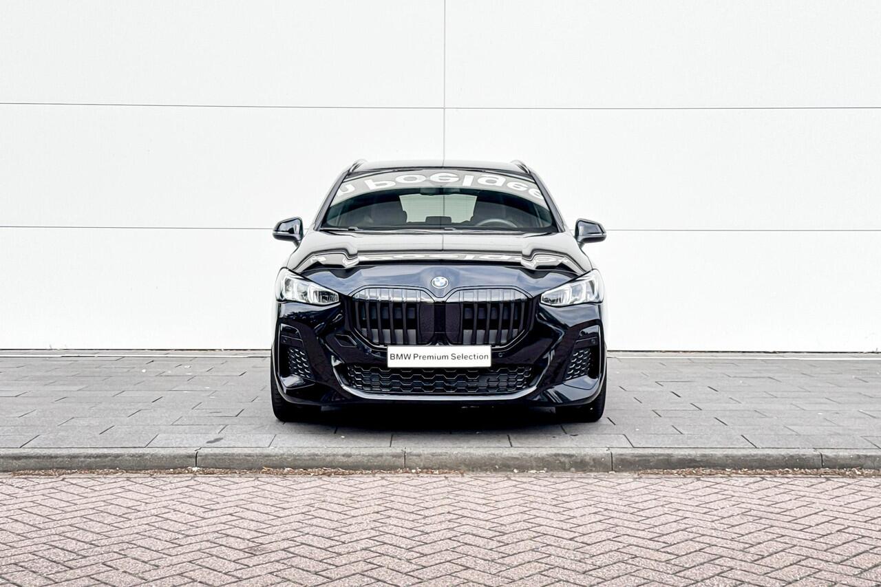 BMW 2-SERIE Active Tourer 220i | Selections | M Sport | Achteruitrijcamera | Trekhaak |