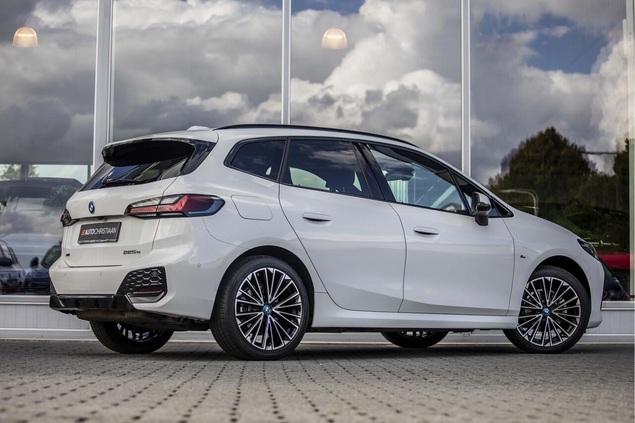 BMW 2-SERIE Active Tourer 225e xDrive | M-Sport | Pano | Head-up | 19"