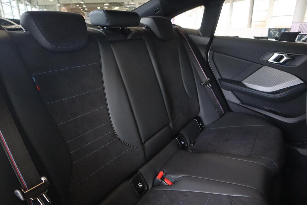 BMW 2-SERIE Gran Coupé M235 xDrive | M Sportpakket Pro | Innovation Pack | Extra Voordeel