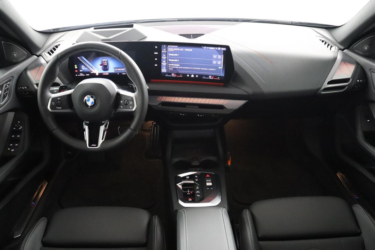 BMW 2-SERIE Gran Coupé 220 M Sport Pro | Glazen Panoramadak | Elektrisch verstelbare lederen stoelen | Harman Kardon | Head-Up Display | Active Cruise Control | 19" M Y-Spaak