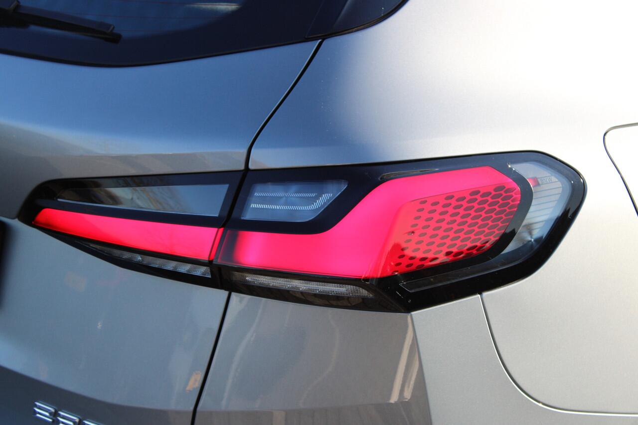 BMW 2-SERIE Active Tourer 220i M Sport Automaat / Achteruitrijcamera / Adaptieve LED / Comfort Access / M Adaptief onderstel / Parking Assistant / Stoelverwarming