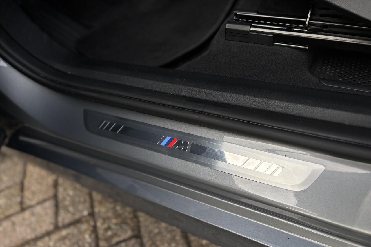 BMW 2-SERIE Active Tourer 218i M-Sport | Harman Kardon | Sportstoelen | Camera | Comfort Acces | Stoelverwarming