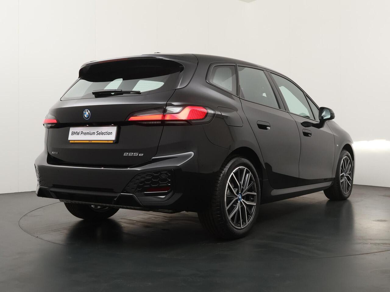 BMW 2-SERIE Active Tourer 225e xDrive M Sport Package | Equipement Package Pro | Ekris Selection