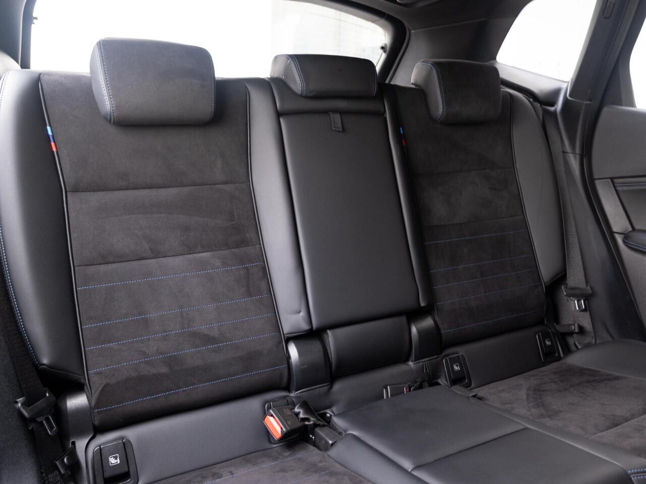 BMW 2-SERIE Active Tourer 225e xDrive | M Sportpakket | Innovation Pack | Comfort Access | Head-Up Display | Driving Assistant Plus | 17''