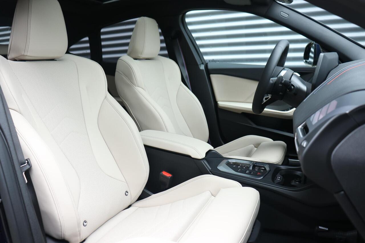 BMW 2-SERIE Gran Coupé 220 | M Sportpakket Pro | Panodak | Harman Kardon | Driving Assistant | Comfort Access | Achteruitrijcamera | Adaptieve LED | 18'' LMV | Ekris Selection