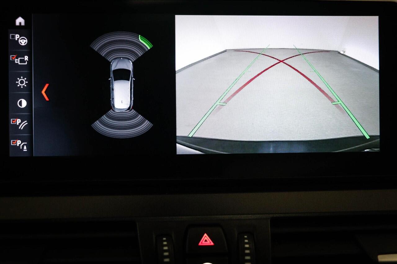 BMW 2-SERIE Active Tourer 218i High Executive Edition | PANORAMADAK | LEDER | STOELVERWARMING | CAMERA