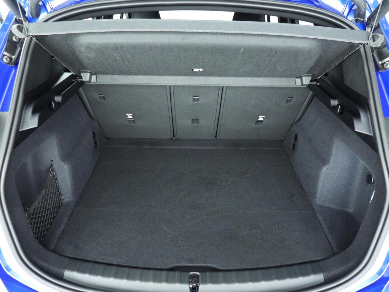 BMW 2-SERIE Active Tourer 218i | M-Sportpakket | LED | Navigatie | Sportstoelen | Chrome line | Clima | DAB | Alu 17 inch