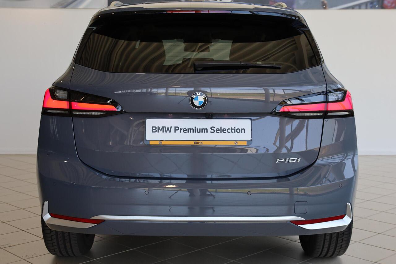 BMW 2-SERIE Active Tourer 218i | Luxury Line | Premium Pack | Travel Pack | Elektr. Trekhaak | Parking Assistant