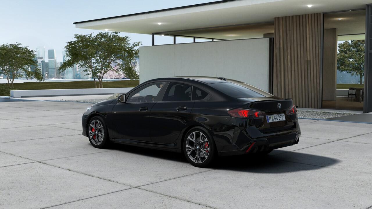 BMW 2-SERIE Gran Coupé 220 High Executive M Sport Automaat / Adaptieve LED / Head-Up / M Adaptief onderstel / Parking Assistant Plus / Stuurverwarming / Comfort Access