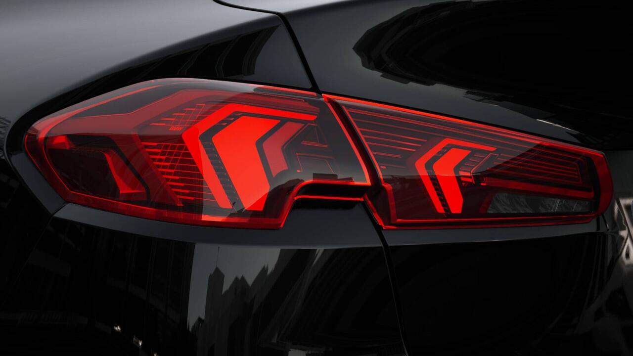 BMW 2-SERIE Gran Coupé 220 M Sport Automaat / Trekhaak / Sportstoelen / Achteruitrijcamera / M Adaptief onderstel / Parking Assistant