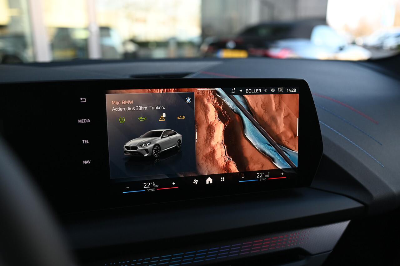 BMW 2-SERIE Gran Coupé 220 M Sport Automaat / Achteruitrijcamera / M Adaptief onderstel / Comfort Access / Adaptieve LED / Parking Assistant / Stoelverwarming