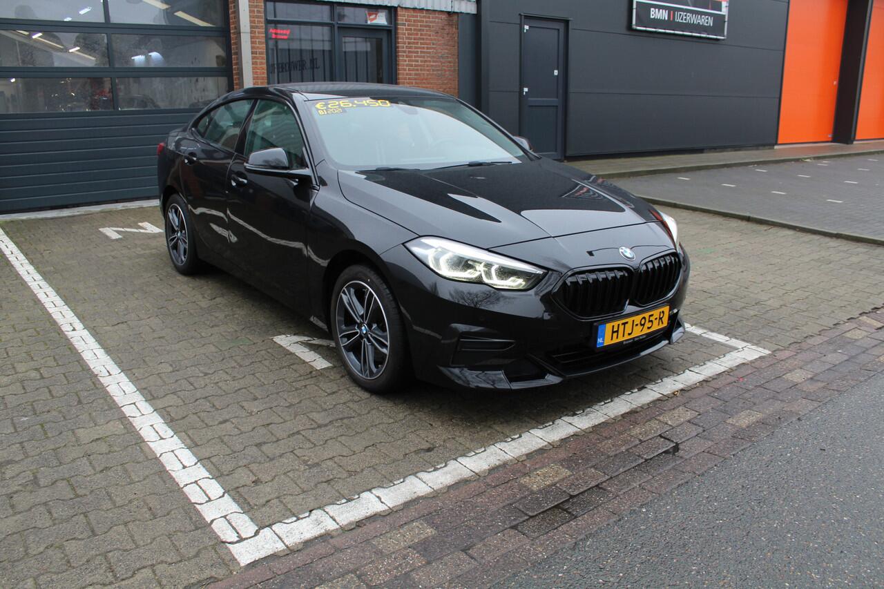 BMW 2-SERIE Gran Coupé 220I SPORT LINE GRAN COUPE AUTOMAAT 1 JAAR GARANTIE / GEEN AFLEVERINGS KOSTEN