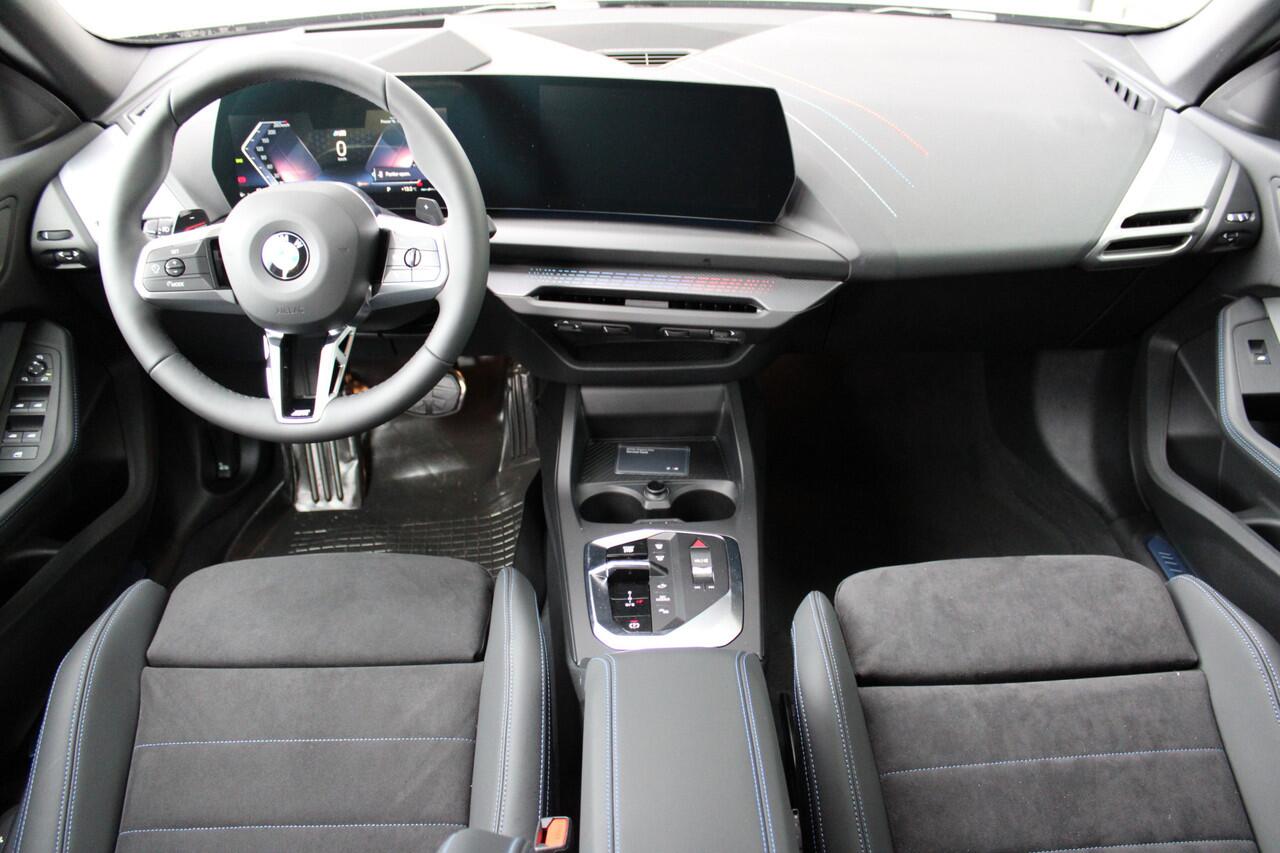 BMW 2-SERIE Gran Coupé 220 High Executive M Sport Automaat / Sportstoelen / M Adaptief onderstel / Parking Assistant Plus / Head-Up / Comfort Access / Live Cockpit Professional