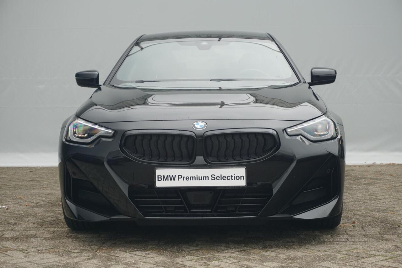 BMW 2-SERIE Coupé 218i M Sportpakket 19'' / Harman Kardon / Stuur-stoel verwarming / Trekhaak