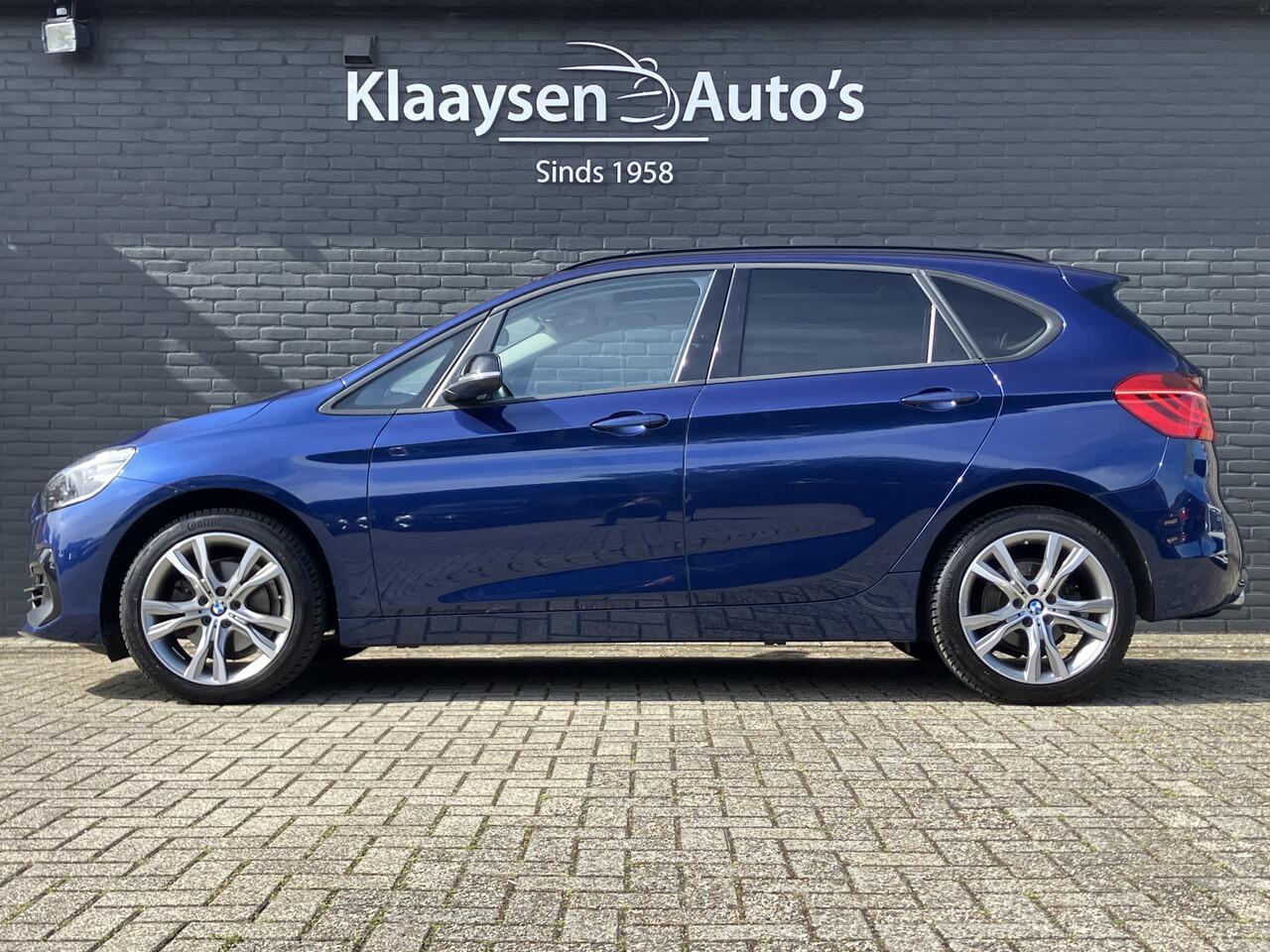 BMW 2-SERIE Active Tourer 220i High Executive Edition 192 pk M-sport AUT. | dealer onderhouden | navigatie | panoramadak | trekhaak