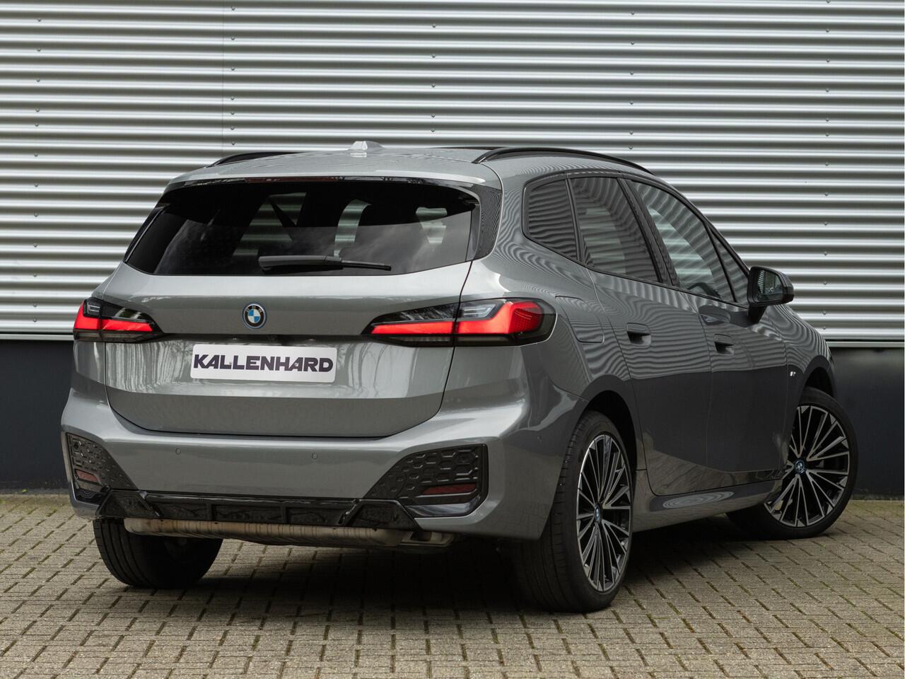 BMW 2-SERIE Active Tourer 225e xDrive M-Sport - Pano - Head-up - Harman Kardon