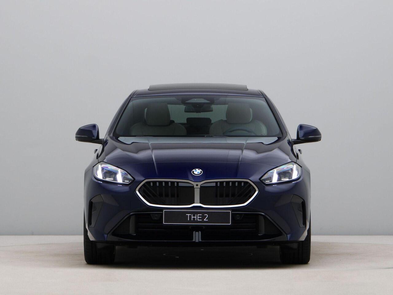 BMW 2-SERIE 220 Gran Coupé | Glazendak | 19inch | Elektrisch verstelbare stoelen | Panoramadak | Trekhaak | Ekris Selection