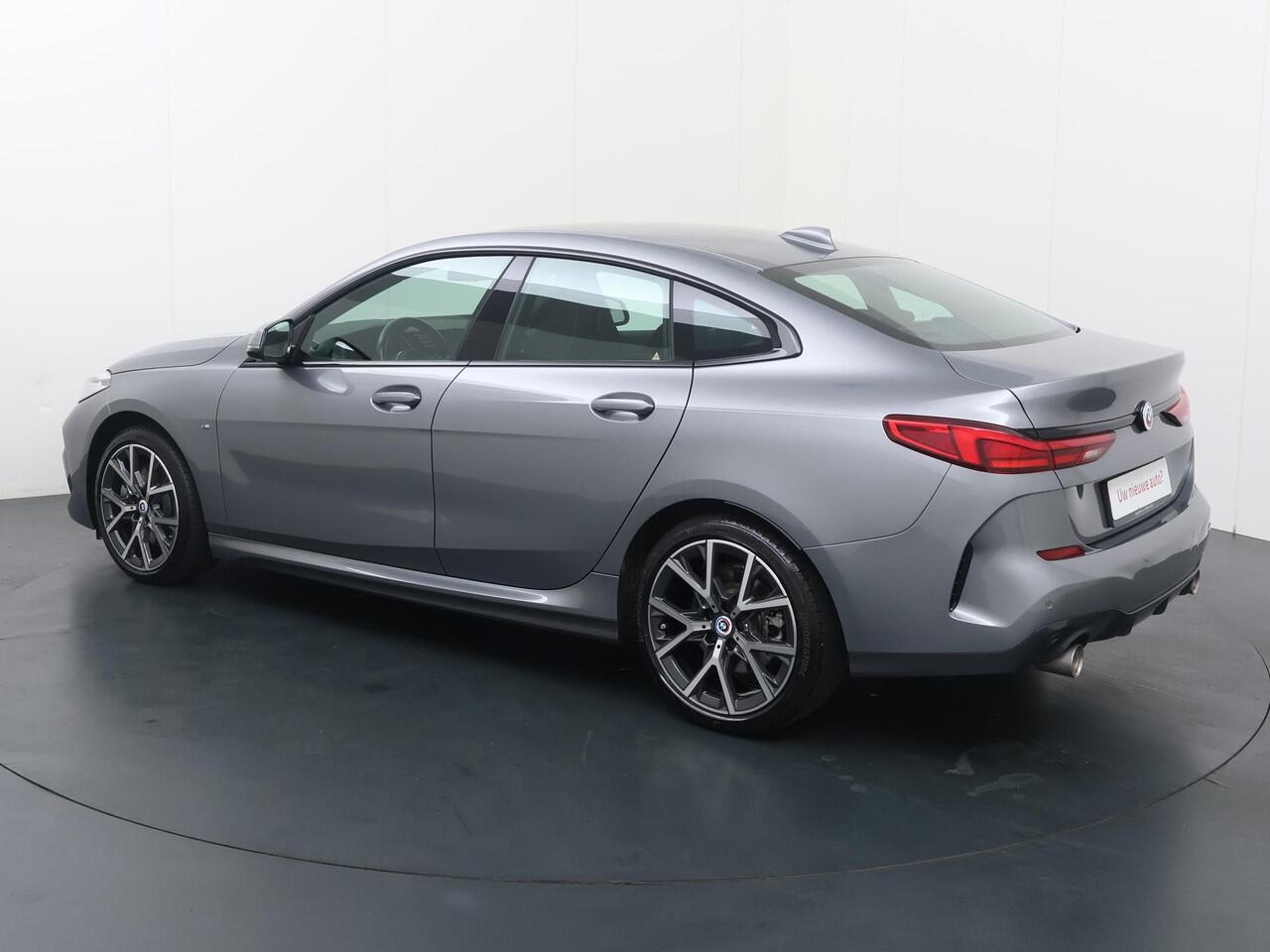 BMW 2-SERIE Gran Coupé 220i | 178 PK | Automaat | LED verlichting | Sportstoelen | M-Sportpakket | 18" LM velgen |