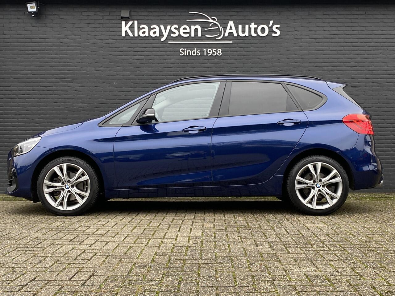 BMW 2-SERIE Active Tourer 220i High Executive Edition 192 pk M-sport AUT. | dealer onderhouden | navigatie | trekhaak | panoramadak