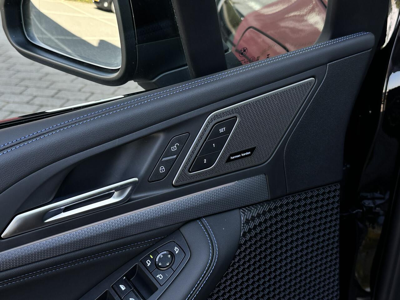 BMW 2-SERIE Active Tourer 225e xDrive High Executive M Sport Automaat / Panoramadak / Trekhaak / Sportstoelen / Adaptieve LED / M Adaptief onderstel / Parking Assistant Plus / Head-Up / Comfort Access