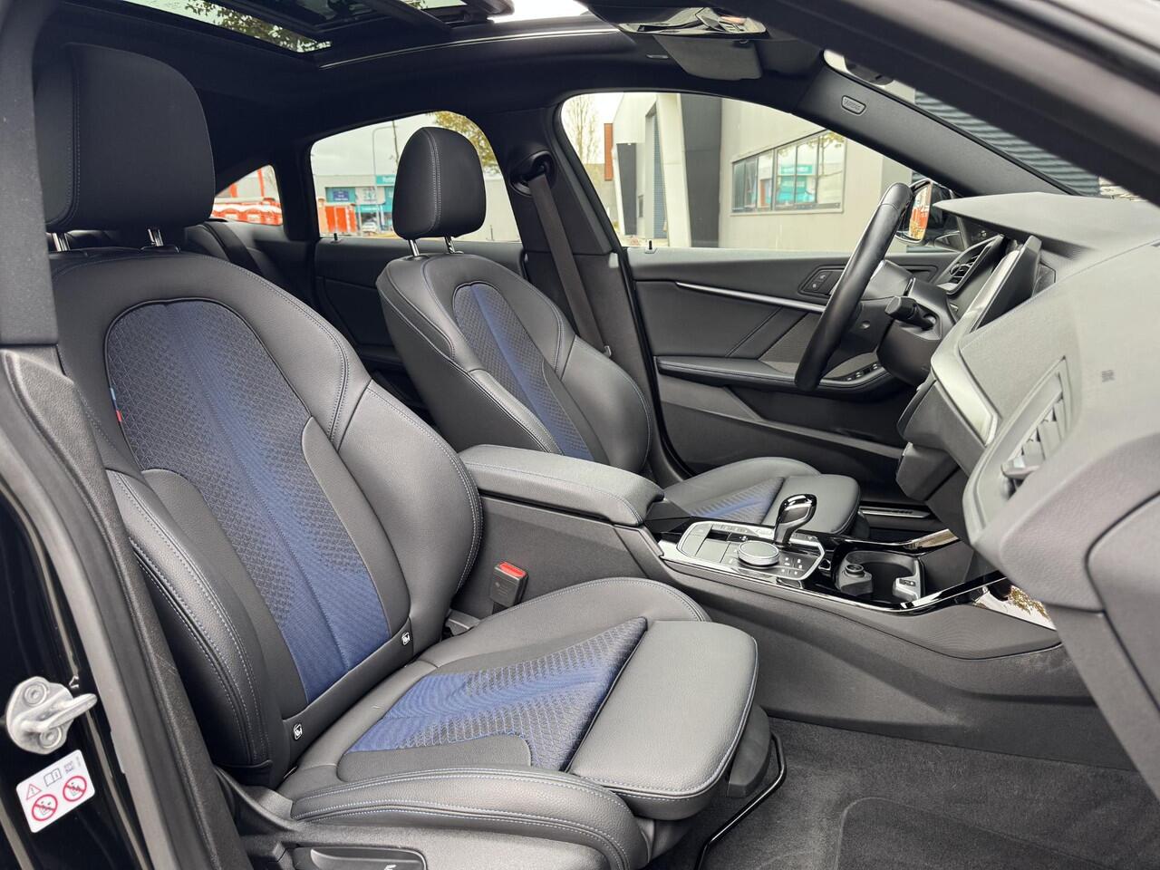 BMW 2-SERIE Gran Coupé 220i M Sport NL-Auto, Panoramadak + Harman/Kardon