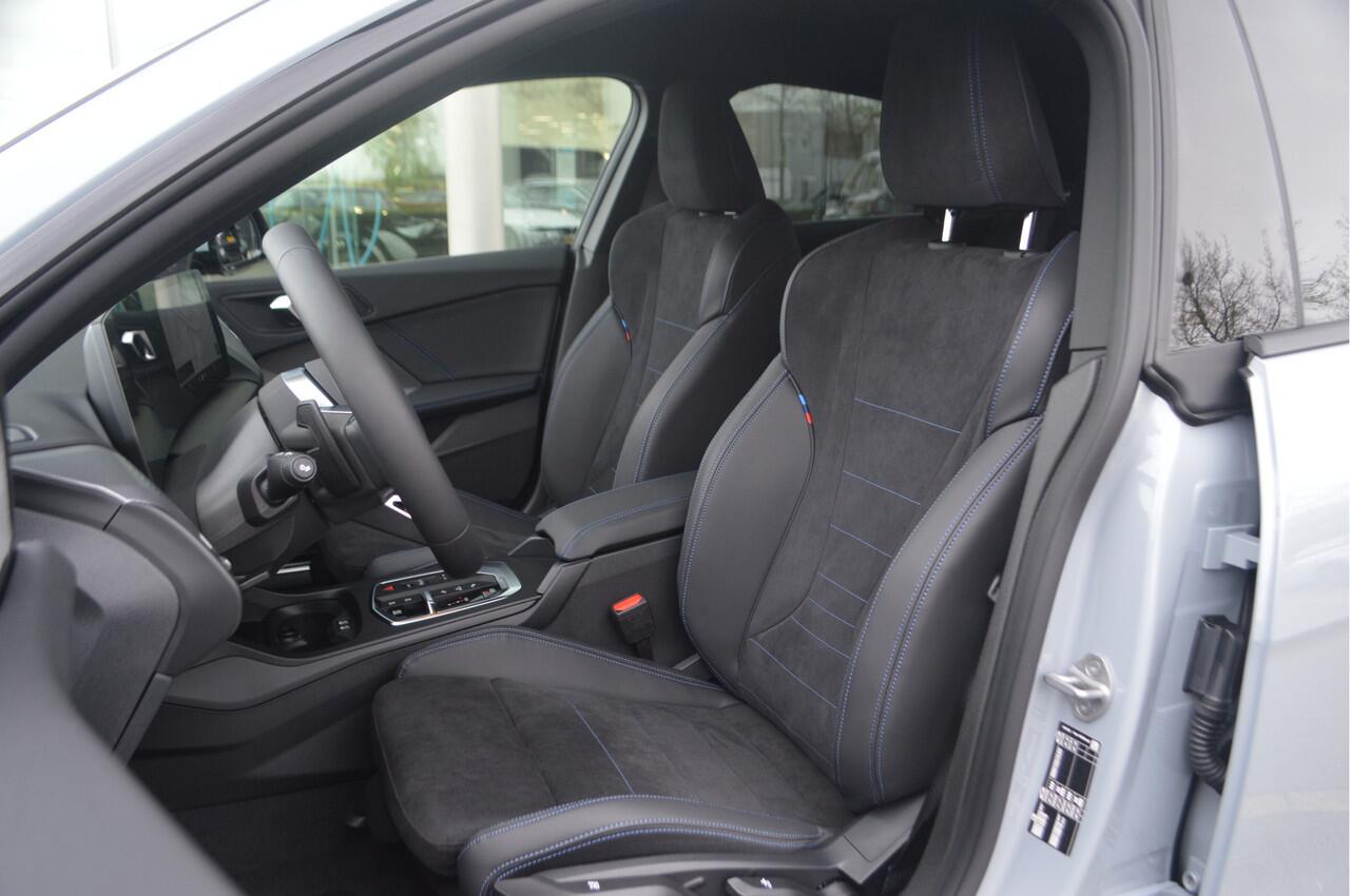 BMW 2-SERIE Gran Coupé 220 M Sport Automaat / Sportstoelen / Adaptieve LED / M Adaptief onderstel / Comfort Access / Parking Assistant / Stoelverwarming