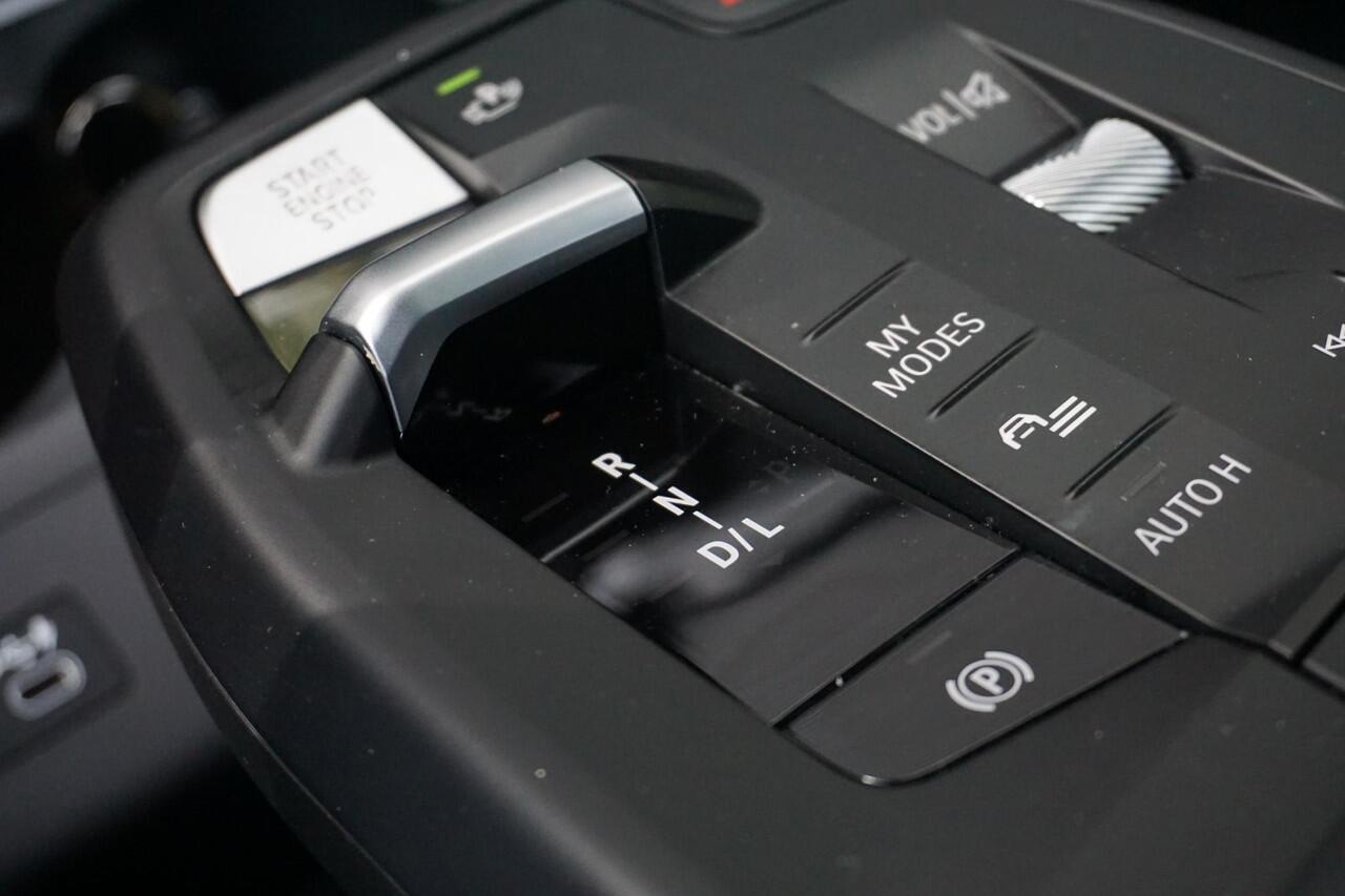 BMW 2-SERIE Active Tourer Active Tourer 216i Stoelverwarming | Extra getint glas | Parking Assistant | M Hemelbekleding in Anthrazit