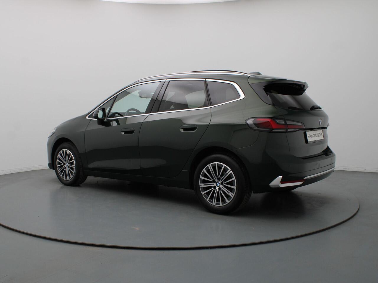 BMW 2-SERIE 135pk Active Tourer Automaat 218i 360° Camera | Cruise | Navi | Parkeersens. v+a | Stoelverw. | Panoramadak