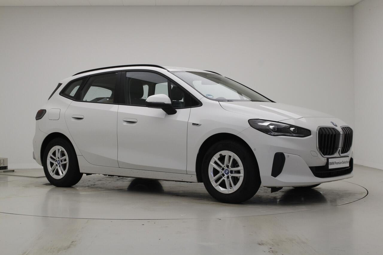 BMW 2-SERIE Active Tourer 225e xDrive | Driving Assistant Professional | Stoelverwarming |
